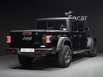 2021 Jeep Gladiator с пробегом 92 045 км