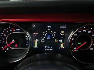 2021 Jeep Gladiator с пробегом 32 832 км
