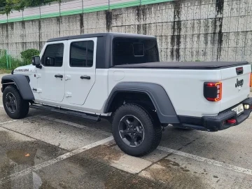 2021 Jeep Gladiator с пробегом 115 000 км