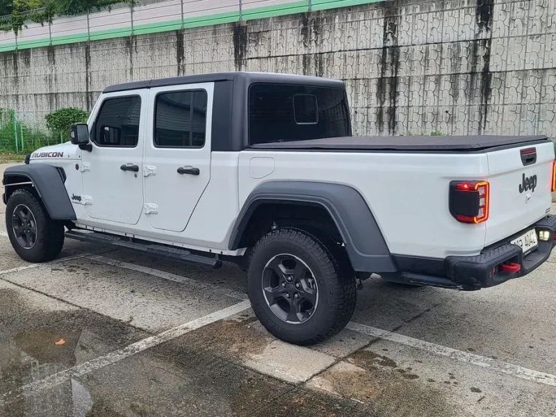 2021 Jeep Gladiator с пробегом 115 000 км
