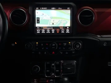2022 Jeep Wrangler с пробегом 44 886 км
