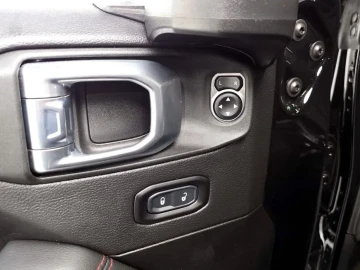 2022 Jeep Wrangler с пробегом 44 886 км