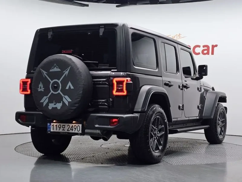 2024 Jeep Wrangler с пробегом 13 223 км