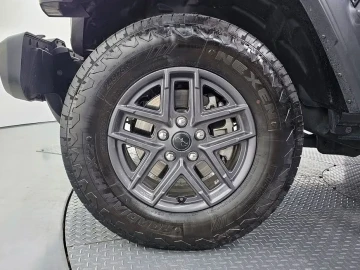 2024 Jeep Wrangler с пробегом 13 223 км
