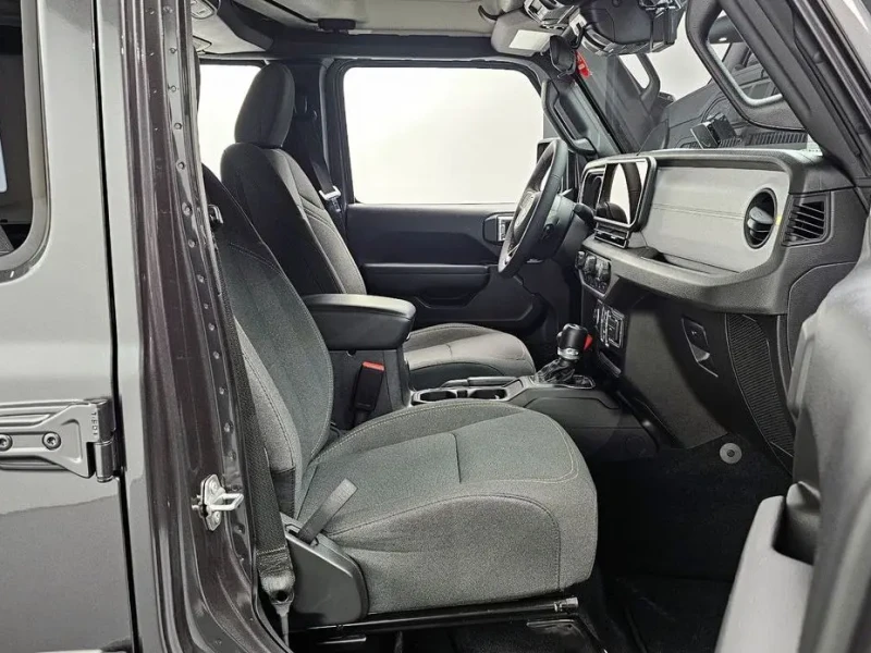 2024 Jeep Wrangler с пробегом 13 223 км
