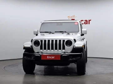 2023 Jeep Wrangler с пробегом 47 869 км