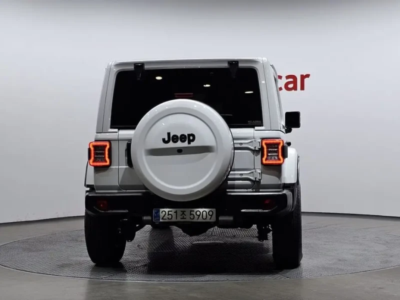2023 Jeep Wrangler с пробегом 47 869 км
