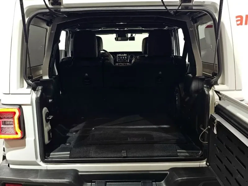 2023 Jeep Wrangler с пробегом 47 869 км