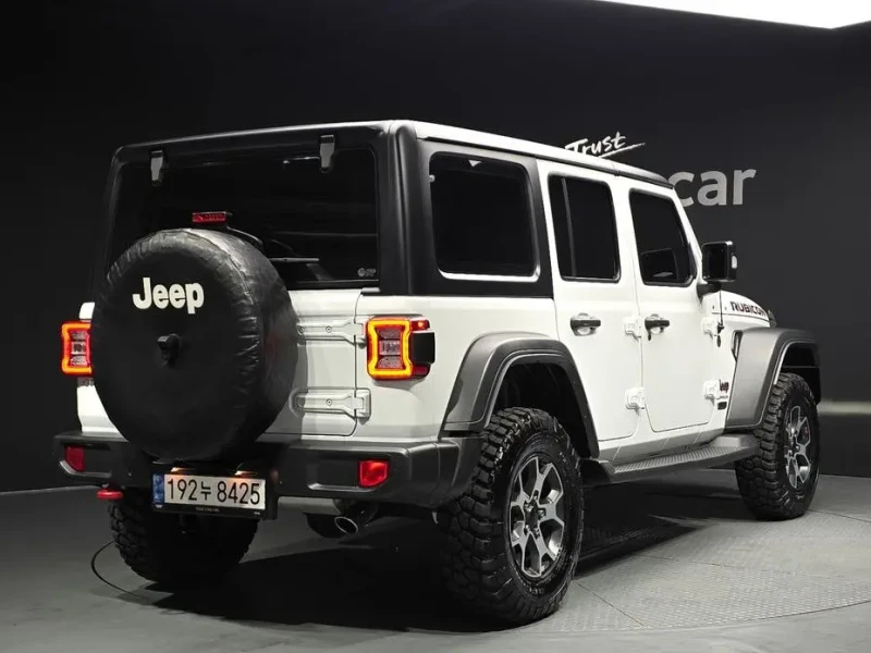 2023 Jeep Wrangler с пробегом 21 684 км