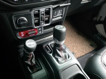 2023 Jeep Wrangler с пробегом 21 684 км