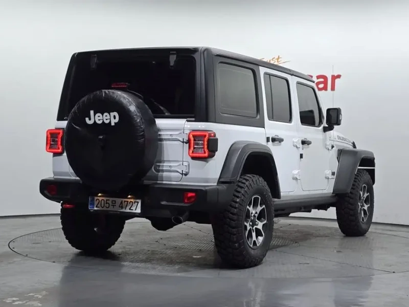 2023 Jeep Wrangler с пробегом 4 339 км