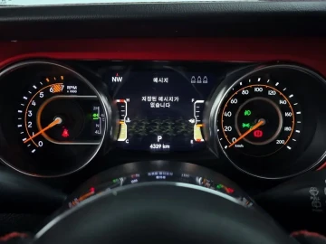 2023 Jeep Wrangler с пробегом 4 339 км