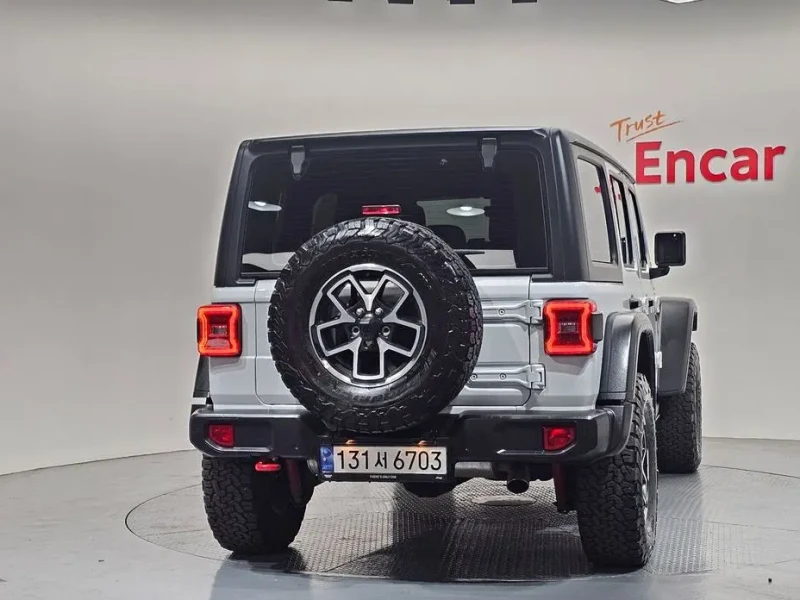 2024 Jeep Wrangler с пробегом 21 299 км