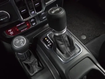 2024 Jeep Wrangler с пробегом 21 299 км