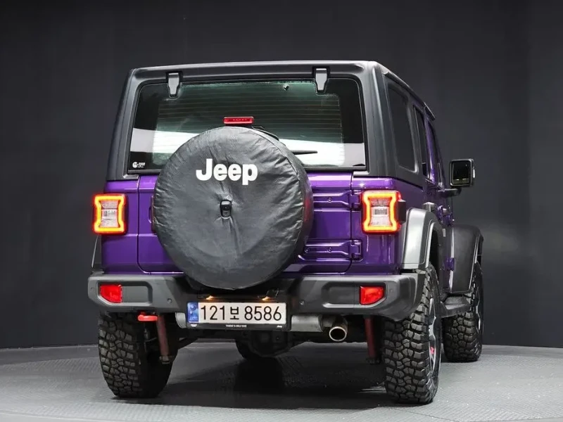 2023 Jeep Wrangler с пробегом 10 890 км