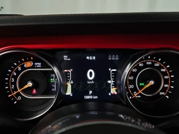 2023 Jeep Wrangler с пробегом 10 890 км