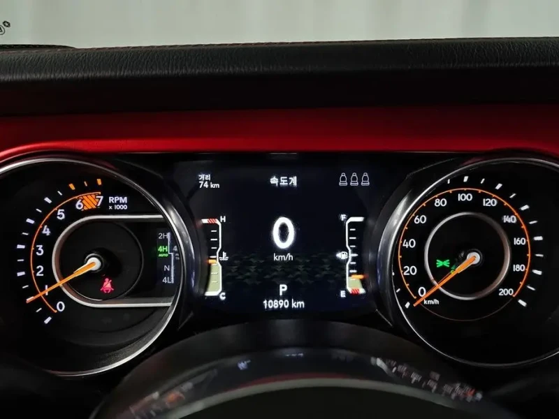 2023 Jeep Wrangler с пробегом 10 890 км
