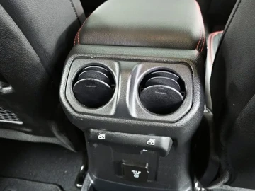 2023 Jeep Wrangler с пробегом 10 890 км