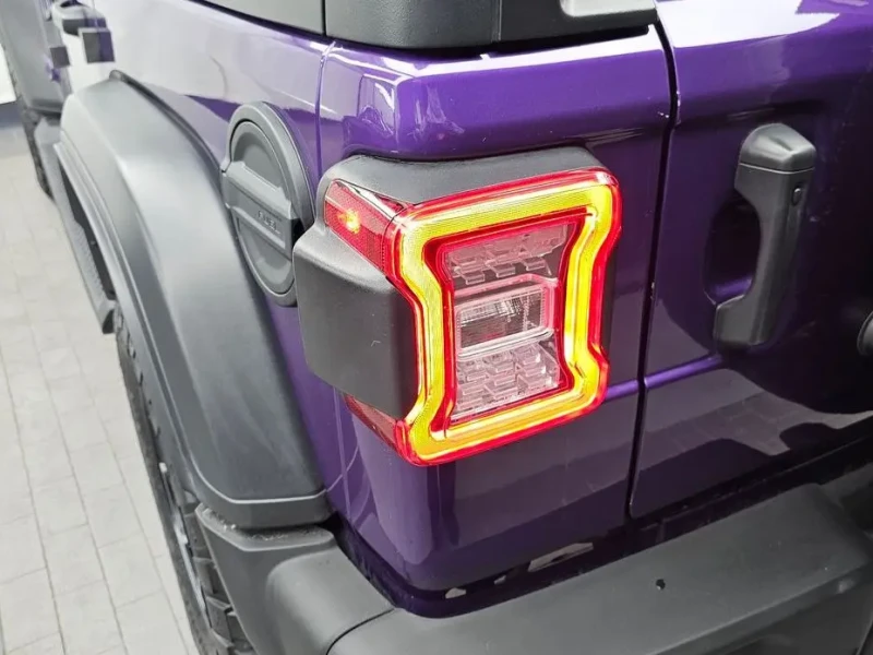 2023 Jeep Wrangler с пробегом 10 890 км