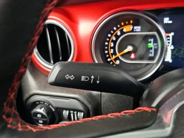 2023 Jeep Wrangler с пробегом 10 890 км