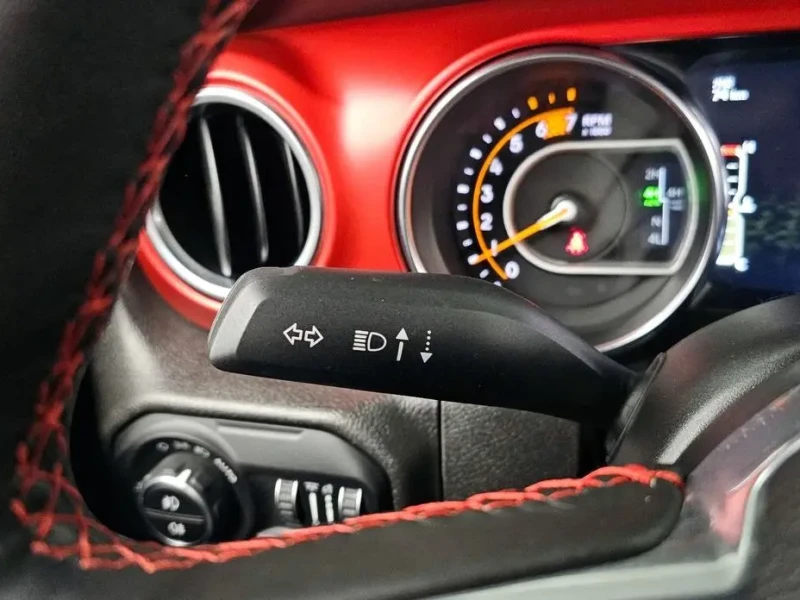 2023 Jeep Wrangler с пробегом 10 890 км