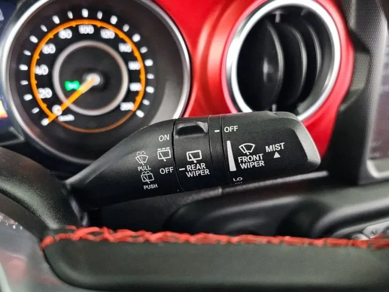 2023 Jeep Wrangler с пробегом 10 890 км