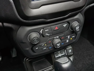 2021 Jeep Renegade с пробегом 25 980 км