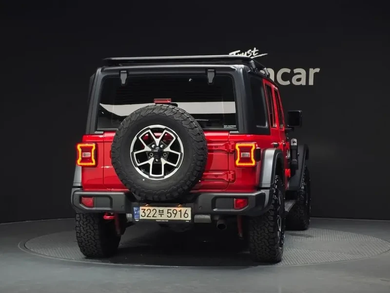 2024 Jeep Wrangler с пробегом 15 824 км