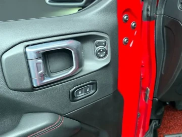 2024 Jeep Wrangler с пробегом 15 824 км