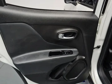2021 Jeep Renegade с пробегом 25 817 км