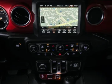 2023 Jeep Wrangler с пробегом 40 053 км