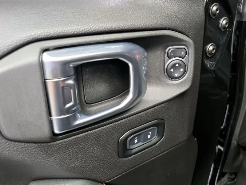 2023 Jeep Wrangler с пробегом 40 053 км