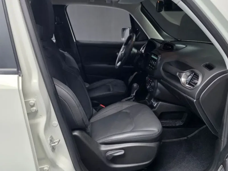 2023 Jeep Renegade с пробегом 12 352 км