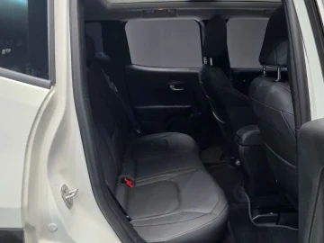 2023 Jeep Renegade с пробегом 12 352 км