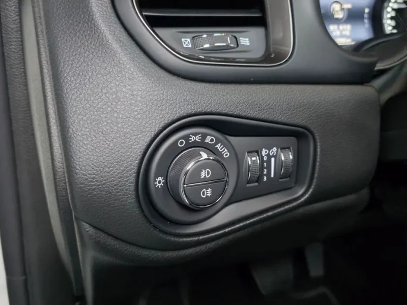 2023 Jeep Renegade с пробегом 12 352 км