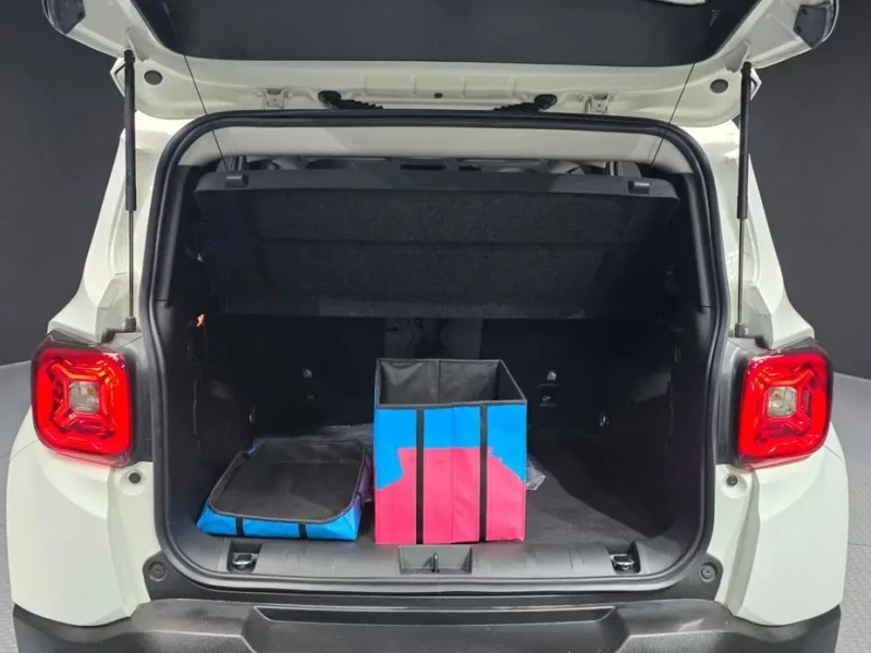 2023 Jeep Renegade с пробегом 12 352 км