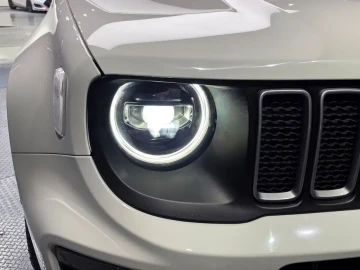 2023 Jeep Renegade с пробегом 12 352 км