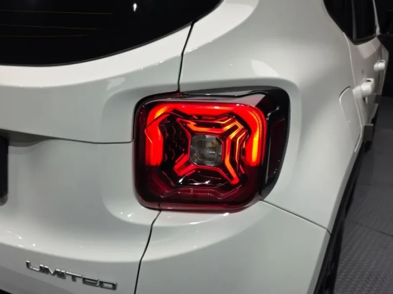 2023 Jeep Renegade с пробегом 12 352 км