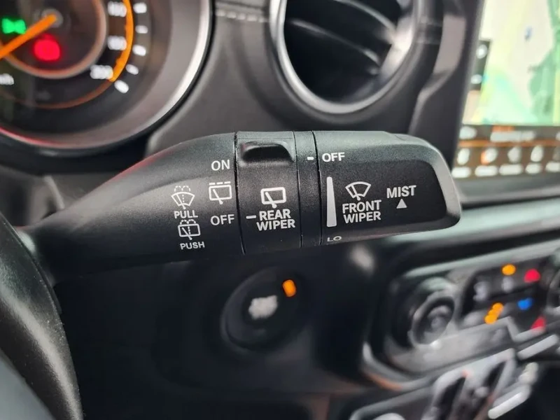 2022 Jeep Wrangler с пробегом 19 655 км