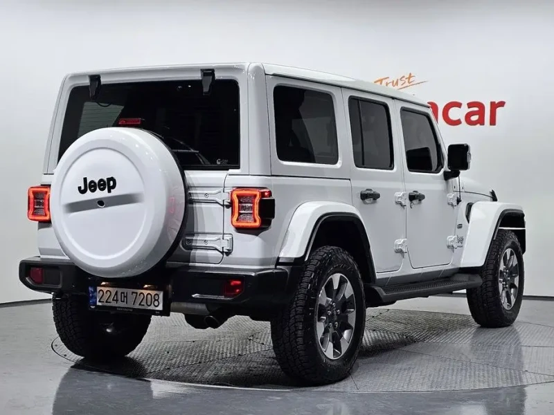 2023 Jeep Wrangler с пробегом 78 097 км