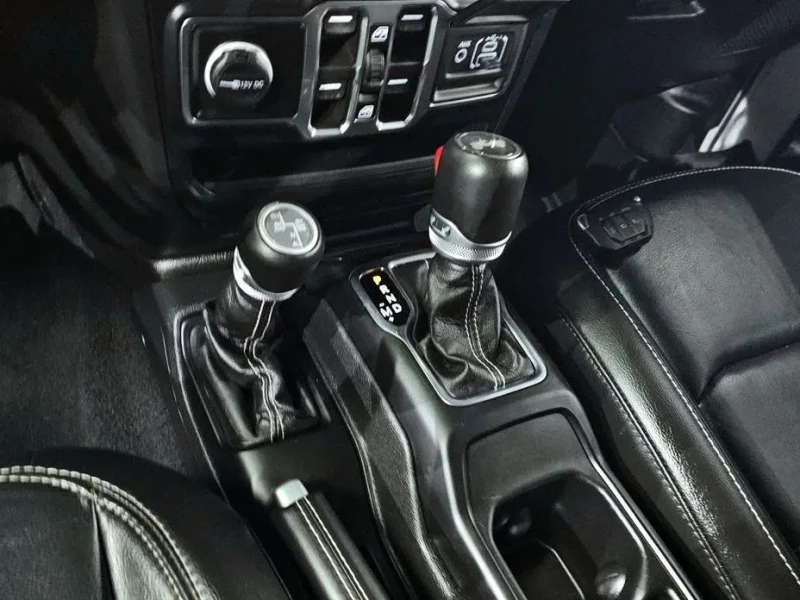 2023 Jeep Wrangler с пробегом 78 097 км