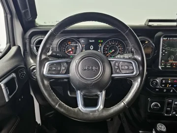 2023 Jeep Wrangler с пробегом 78 097 км