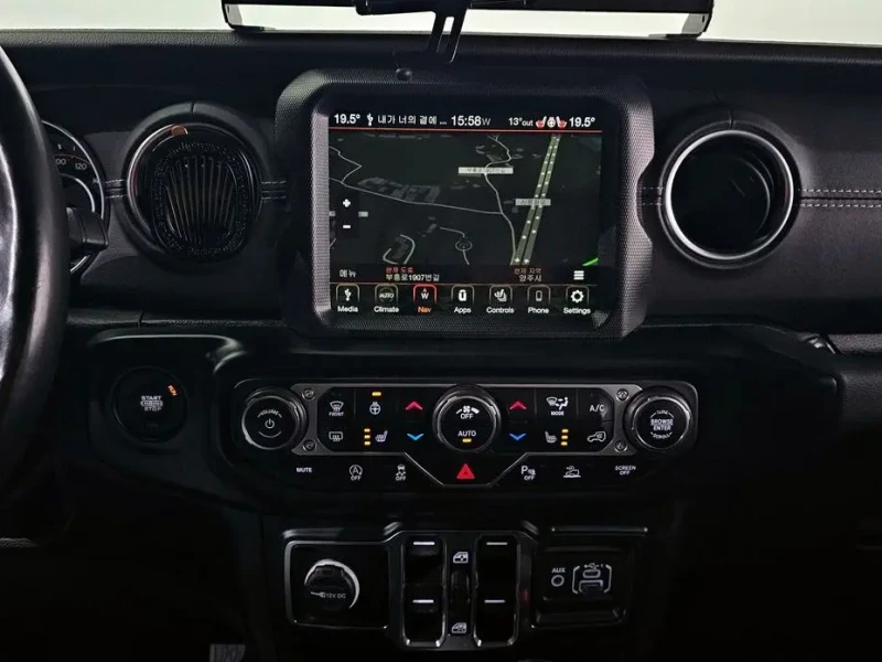 2023 Jeep Wrangler с пробегом 78 097 км