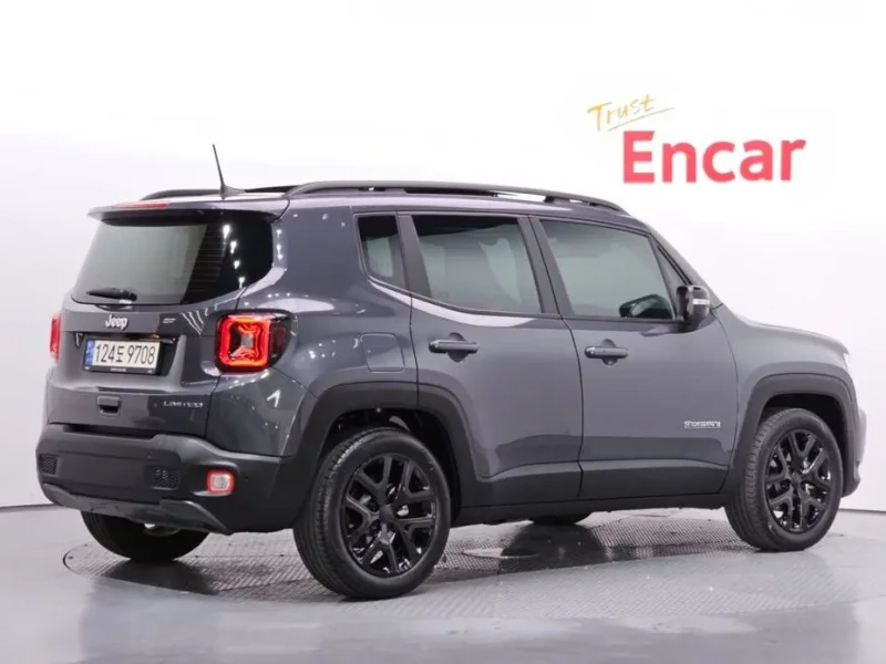 2023 Jeep Renegade с пробегом 27 506 км