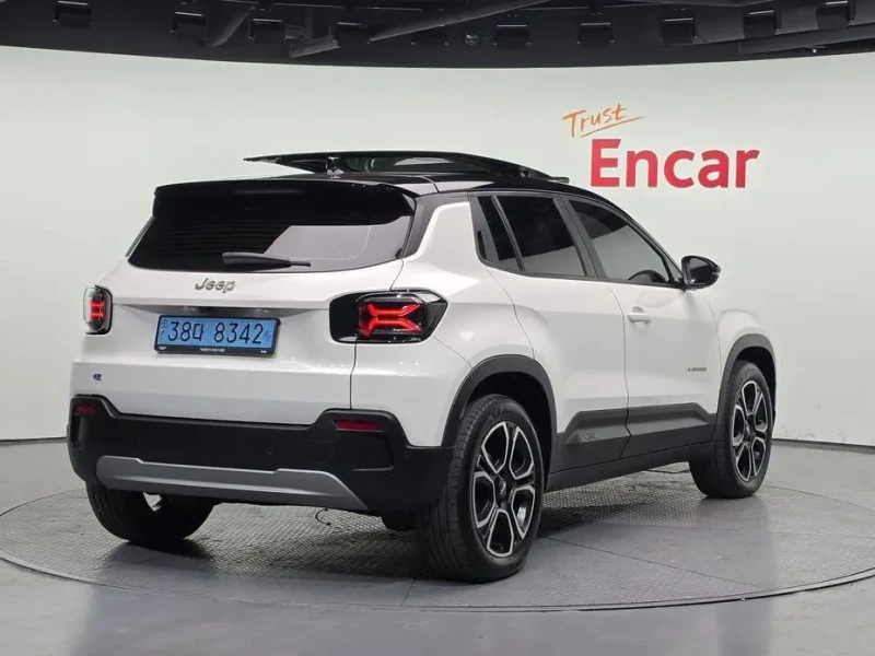2024 Jeep Avenger с пробегом 9 498 км