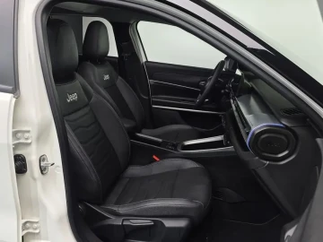 2024 Jeep Avenger с пробегом 9 498 км