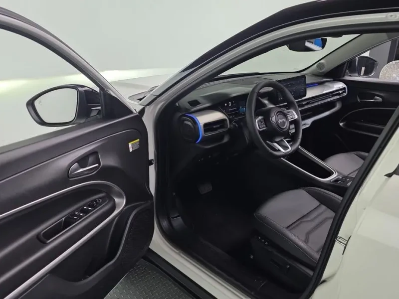 2024 Jeep Avenger с пробегом 9 498 км