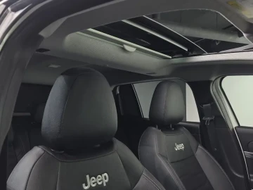2024 Jeep Avenger с пробегом 9 498 км