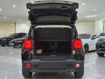 2023 Jeep Renegade с пробегом 7 104 км