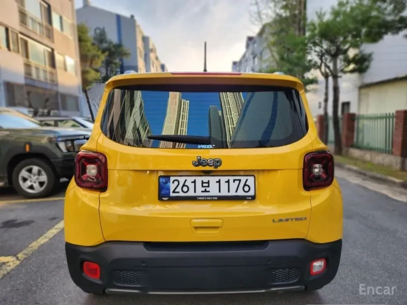 2023 Jeep Renegade с пробегом 28 353 км